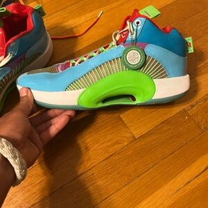 Jason Tatum Jordan’s. Women empowerment edition box included.